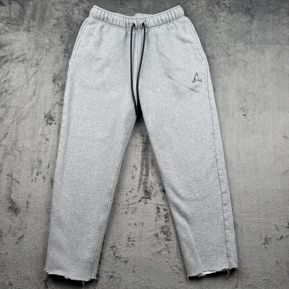 Jordan Essentials Sweatpants Mens Small Gray Raw Hem Fleece Joggers Good